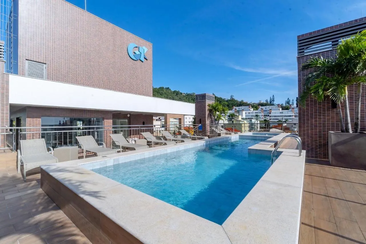 Porto Madero - Apartamento Em Condominio Com Piscina E Academia Бомбиньяс