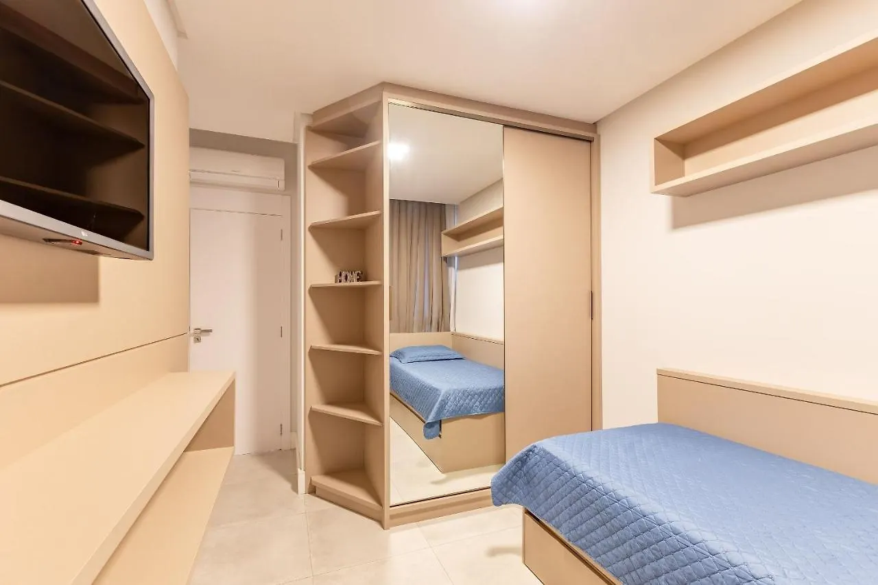 Porto Madero - Apartamento Em Condominio Com Piscina E Academia Бомбиньяс 0*,  Бразилия