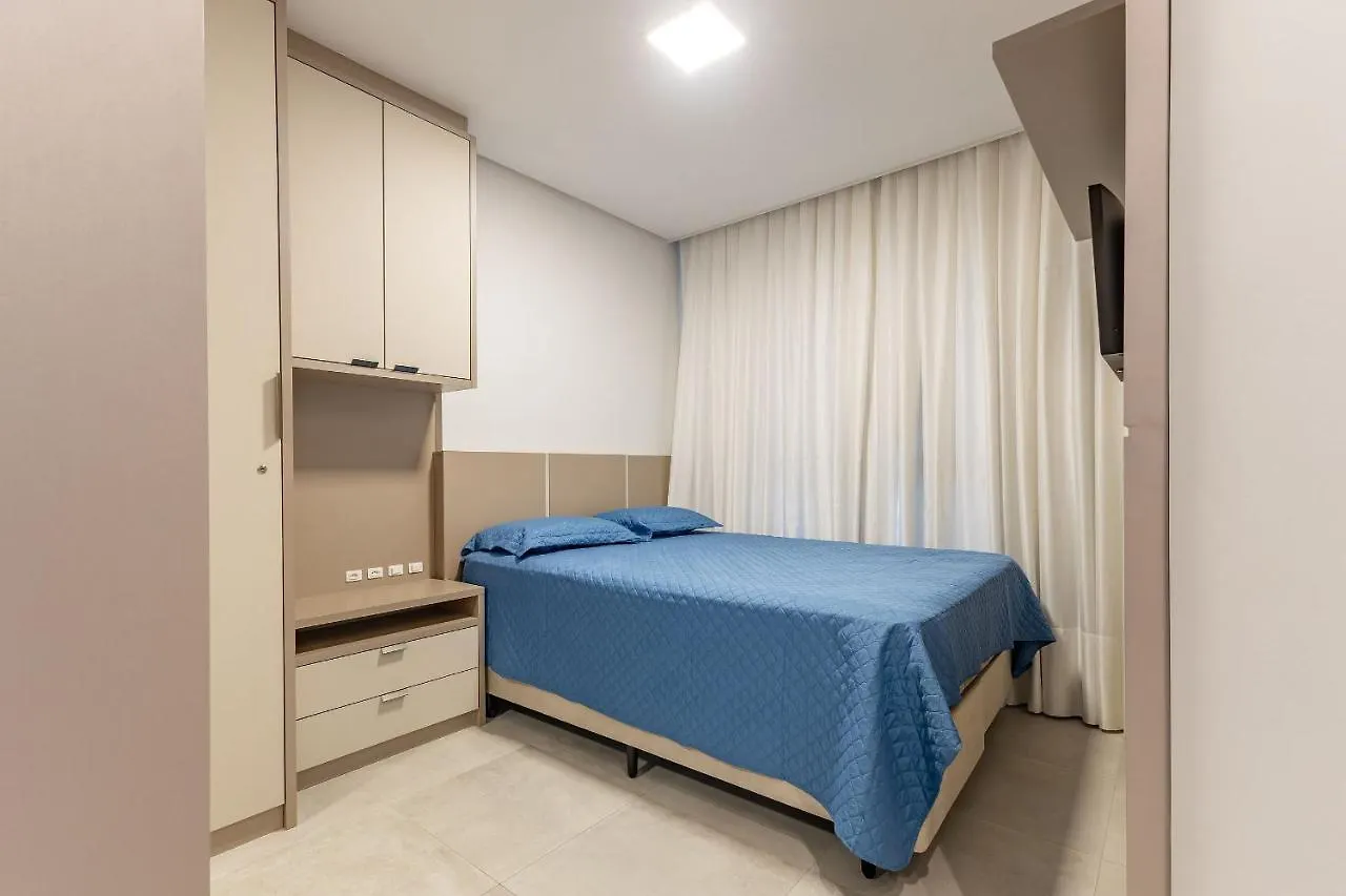 Апартаменты Porto Madero - Apartamento Em Condominio Com Piscina E Academia Бомбиньяс