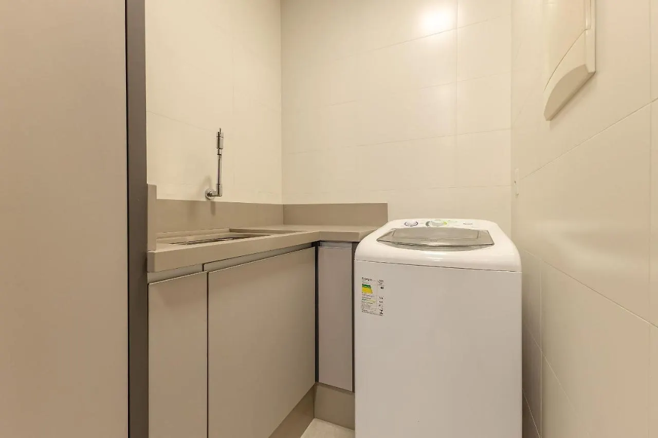 Porto Madero - Apartamento Em Condominio Com Piscina E Academia Bombinhas