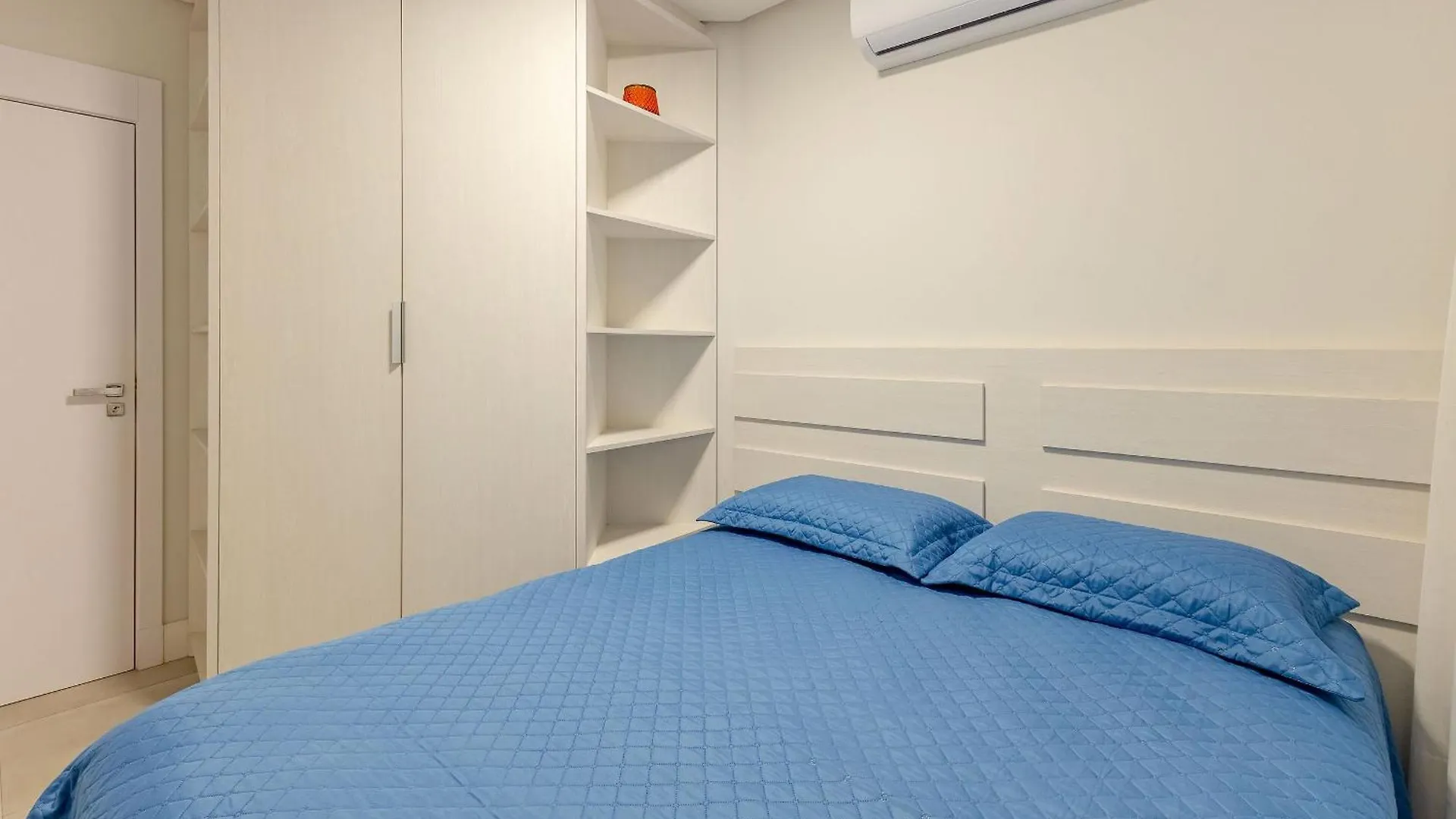 Porto Madero - Apartamento Em Condominio Com Piscina E Academia Bombinhas